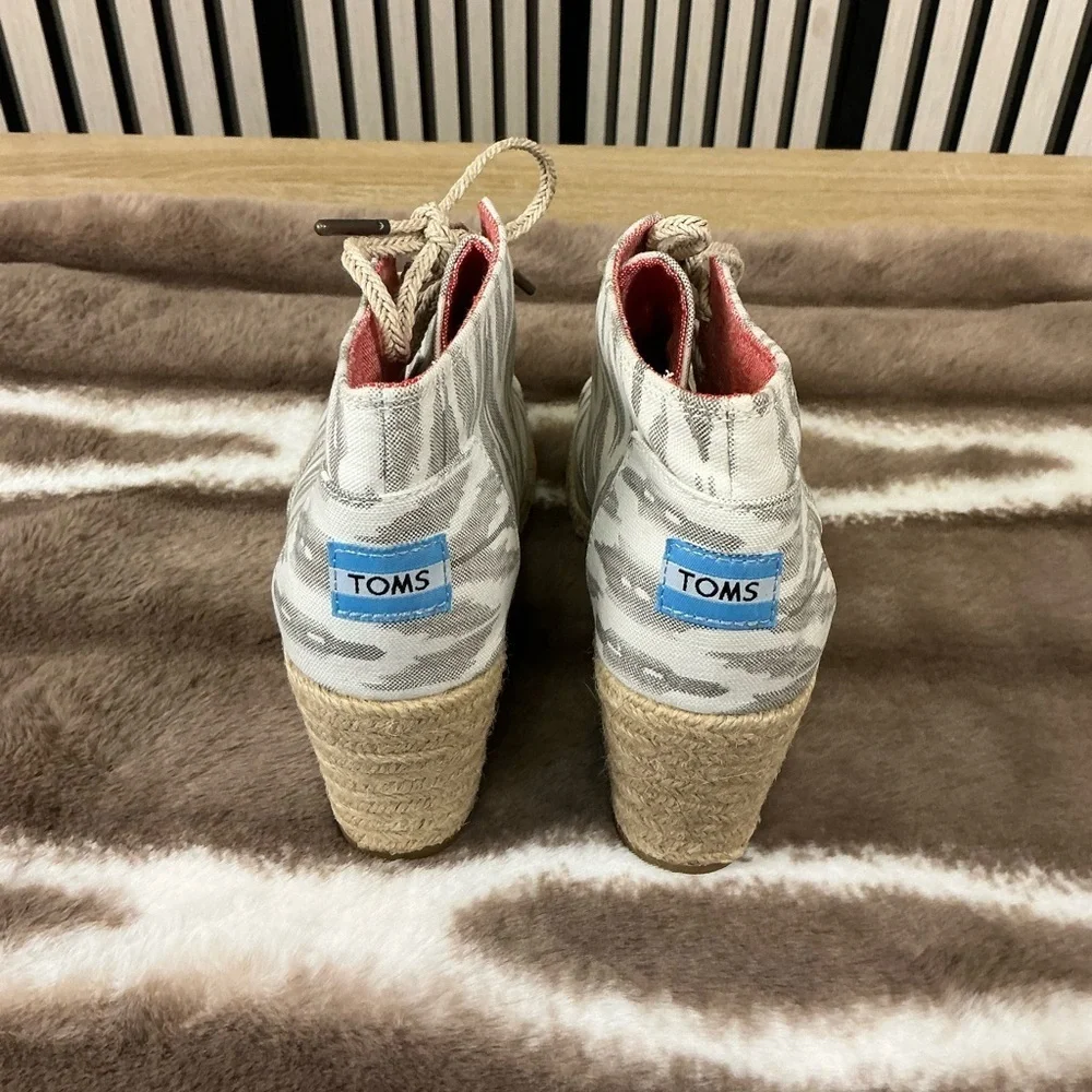 NEW Toms Women's Patterned Espadrilles Wedges Sz W8.5